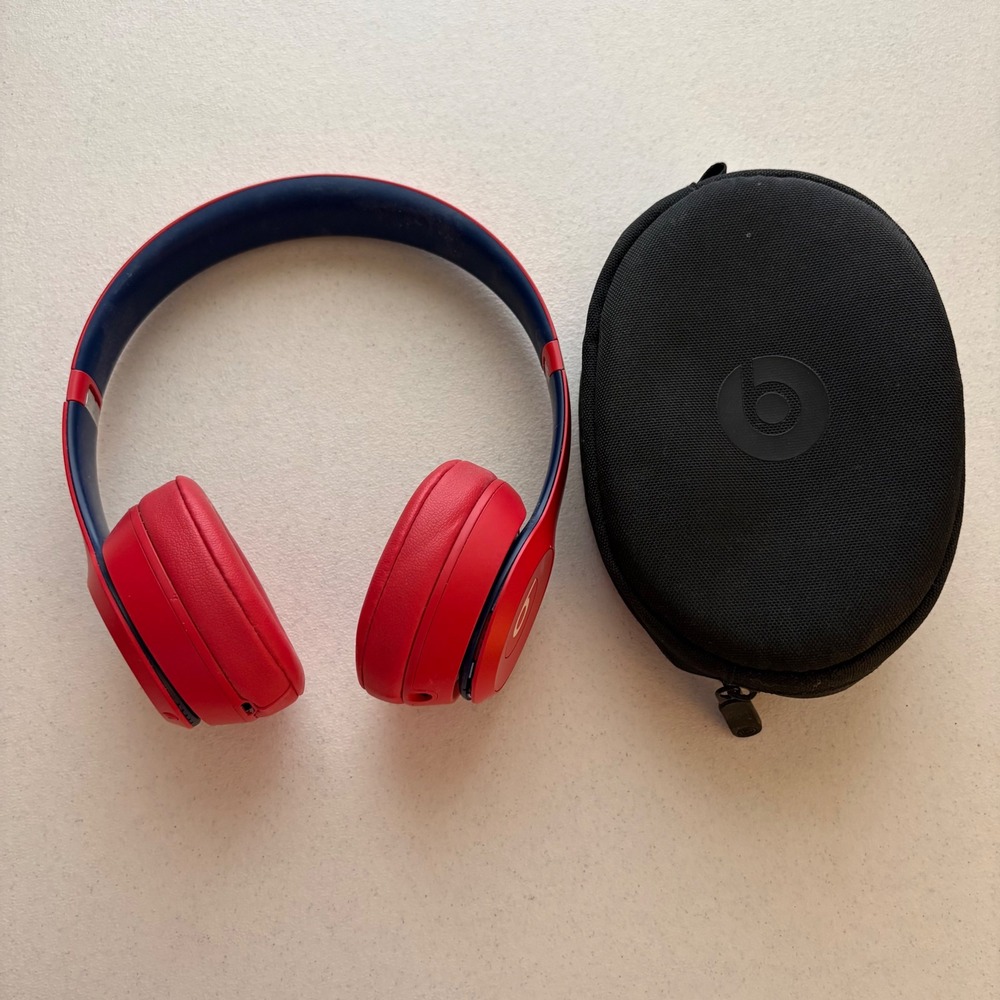 Beats Solo3 Wireless Bluetooth On-Ear Headphones Red w/ Black Carry Case